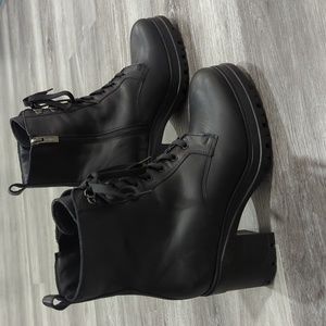 La Canadienne Prunella Leather Booties